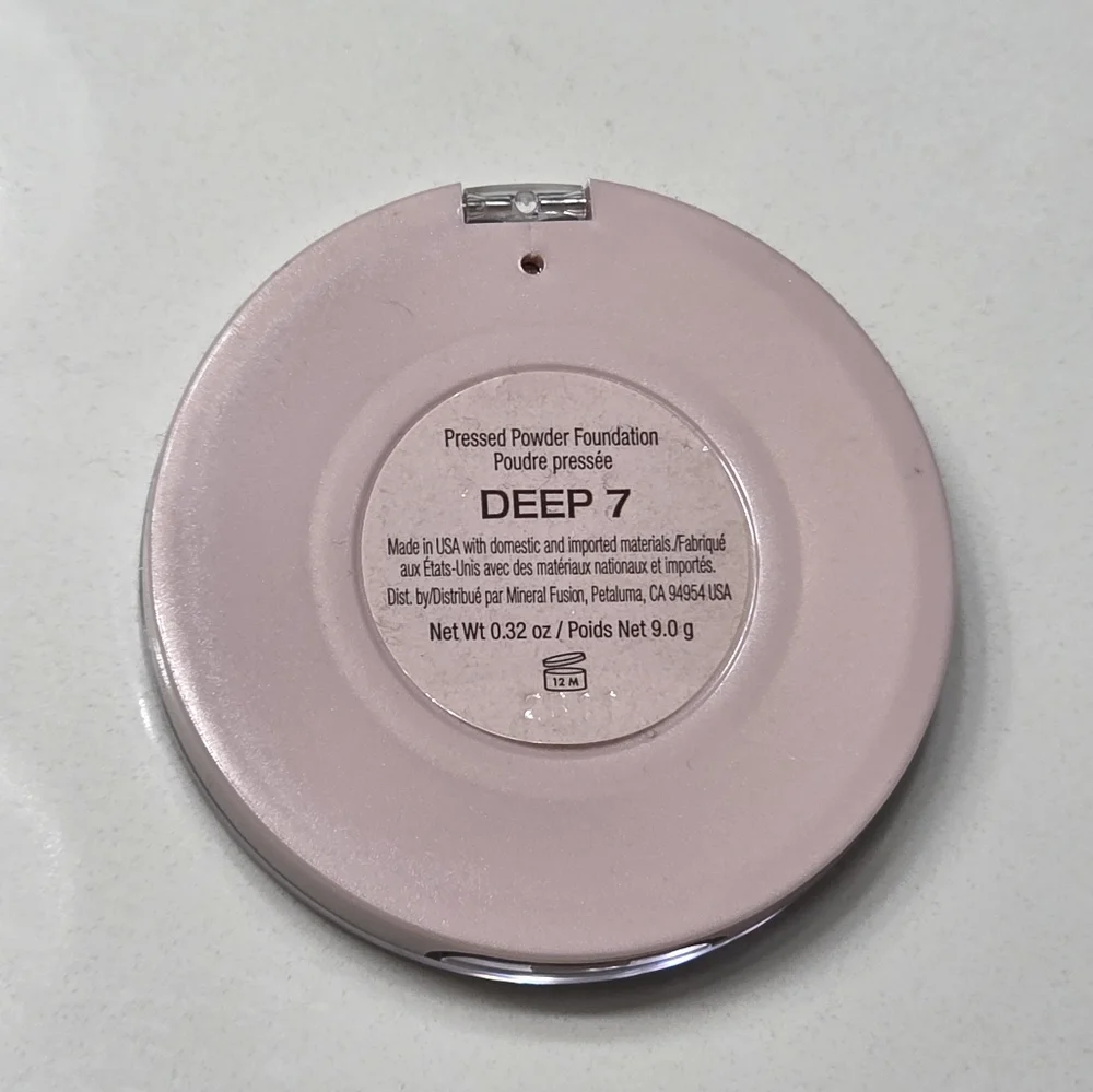 Mineral Fusion Pressed Powder Foundation in Deep 7-Espresso. NEW!